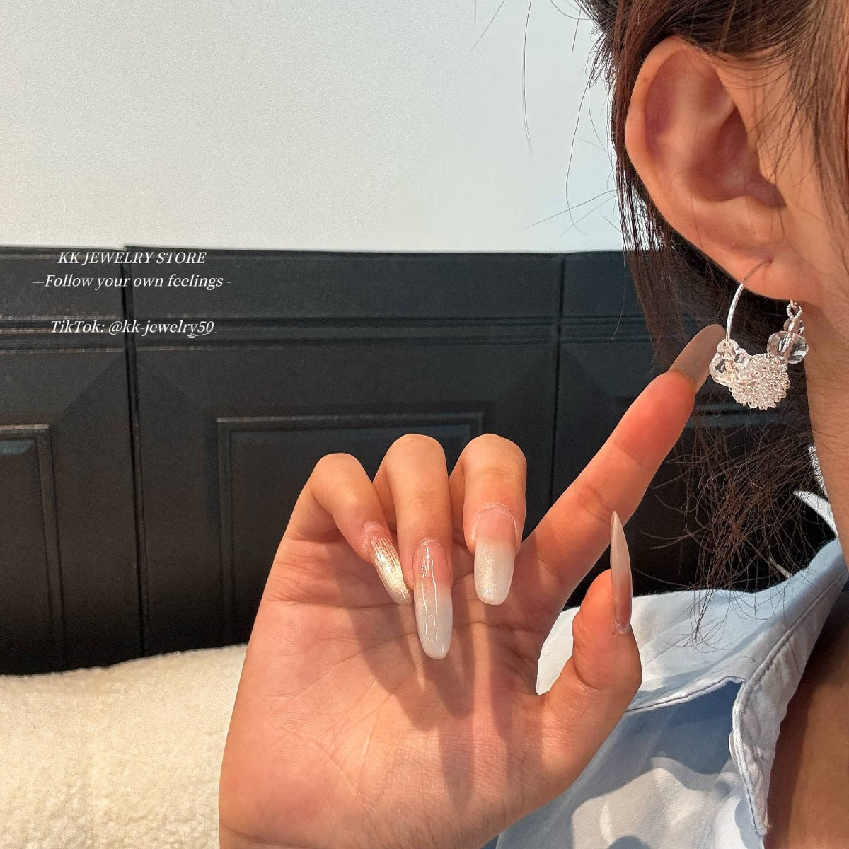 Transparent crystal steel wire ball earrings