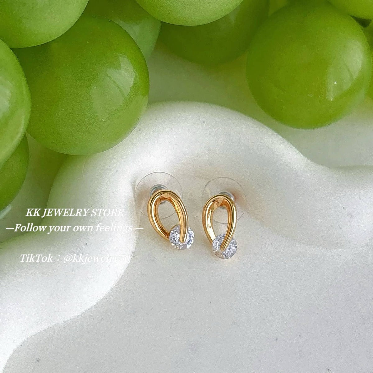 925 Silver Needle Compact Shining Surrounded Gemstone Stud Earrings