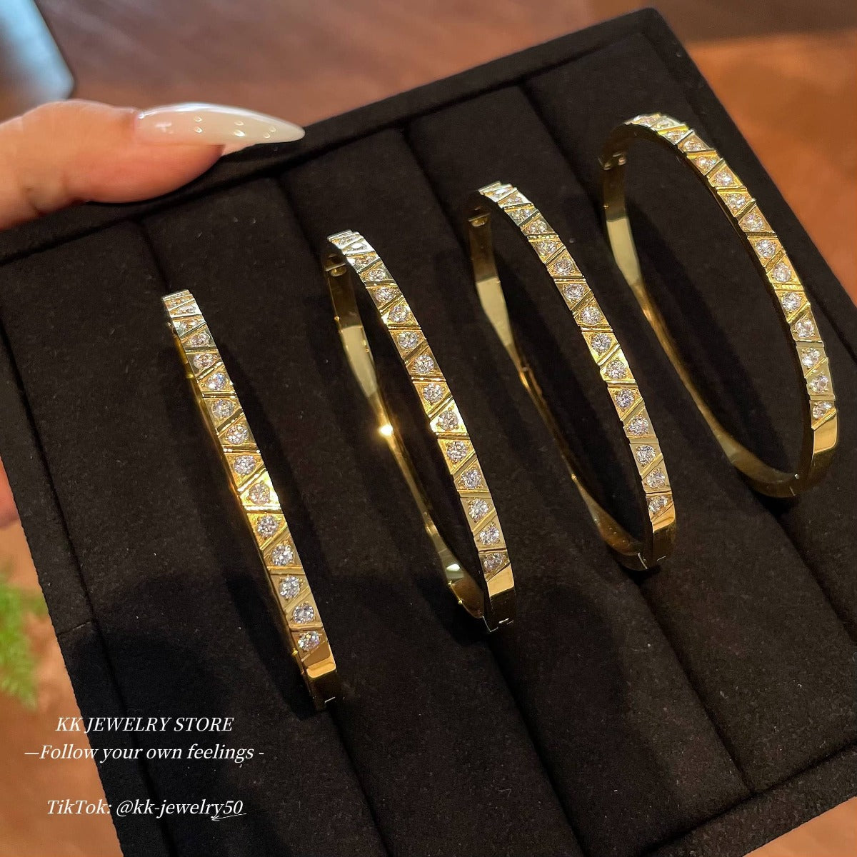 Bright star buckle bracelet