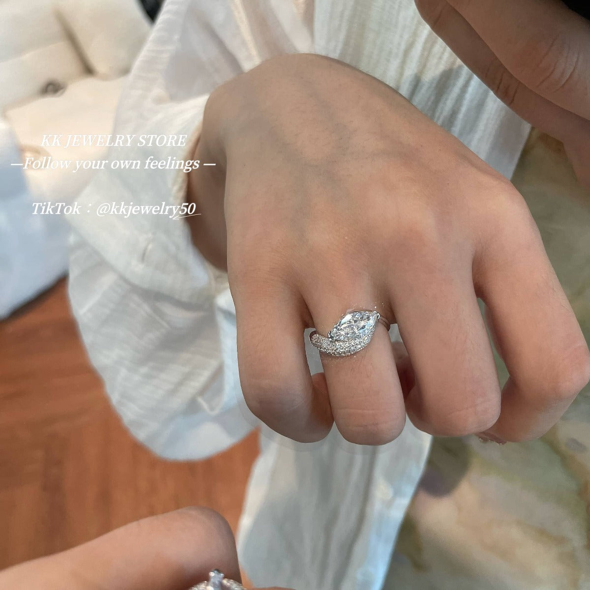 S925 Silver 6 * 12 Horse's Eye Diamond Ring