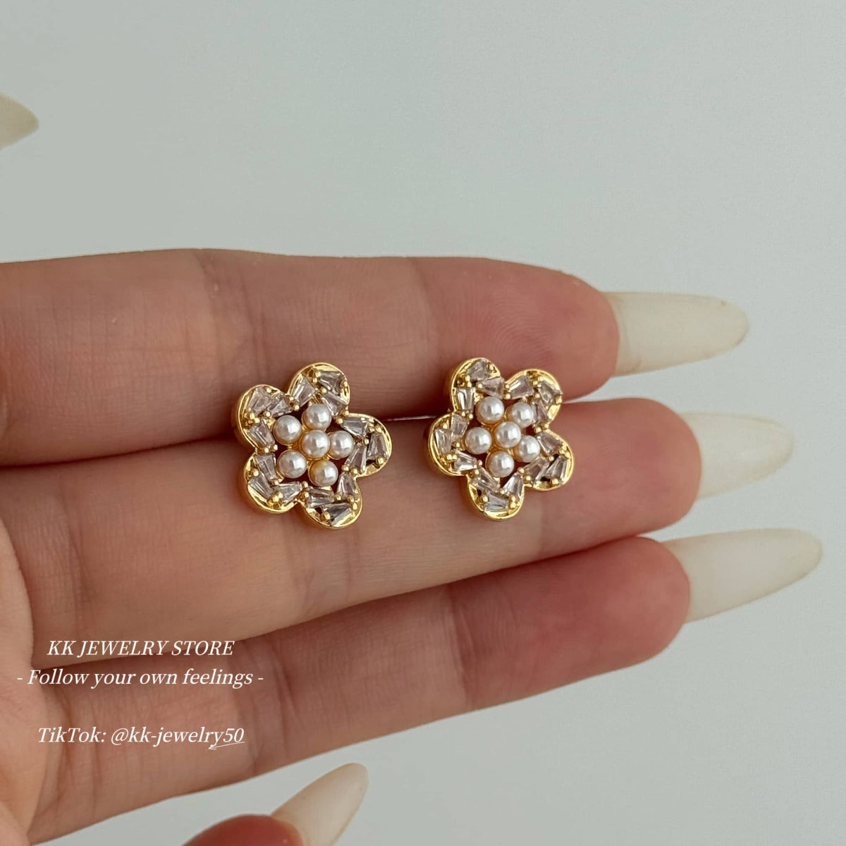 925 Silver Needle Pearl Flower Stud Earrings