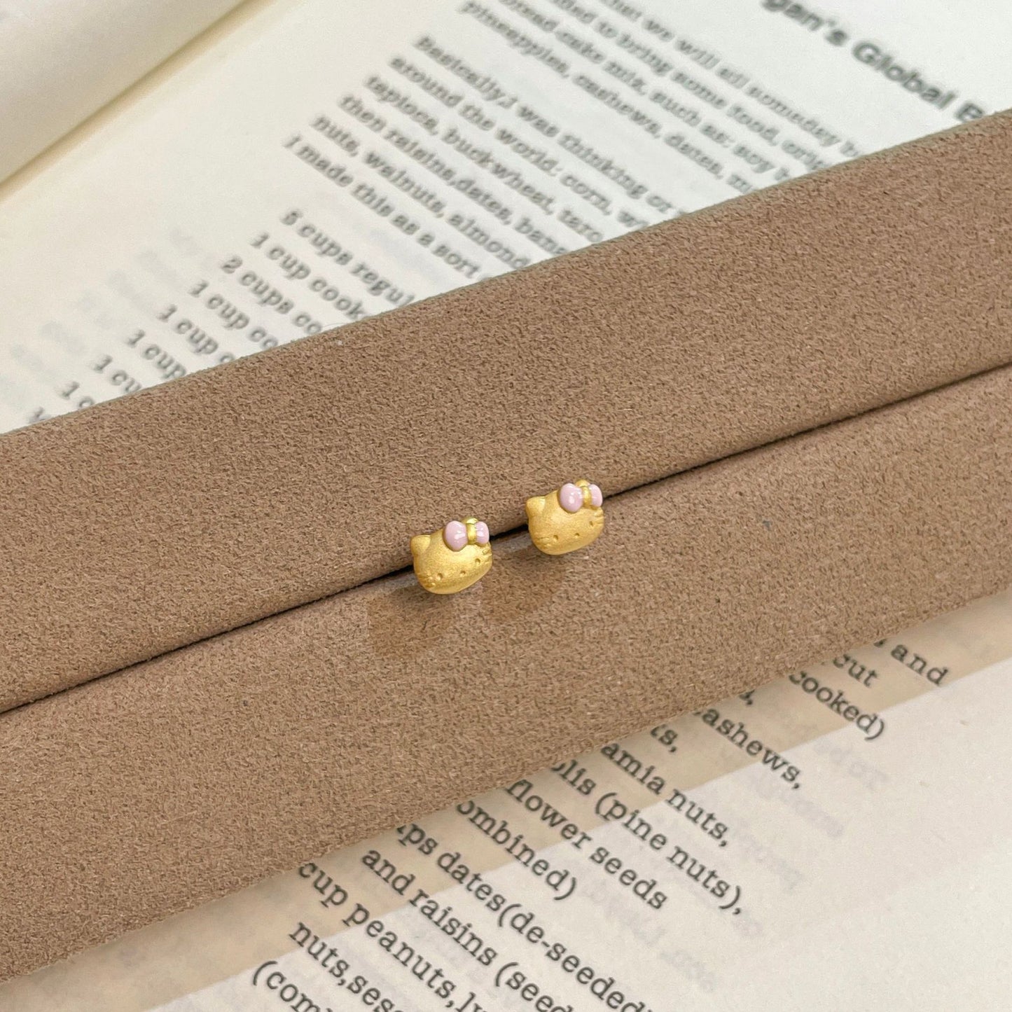 S925 Sterling Silver Bow Cat Stud Earrings