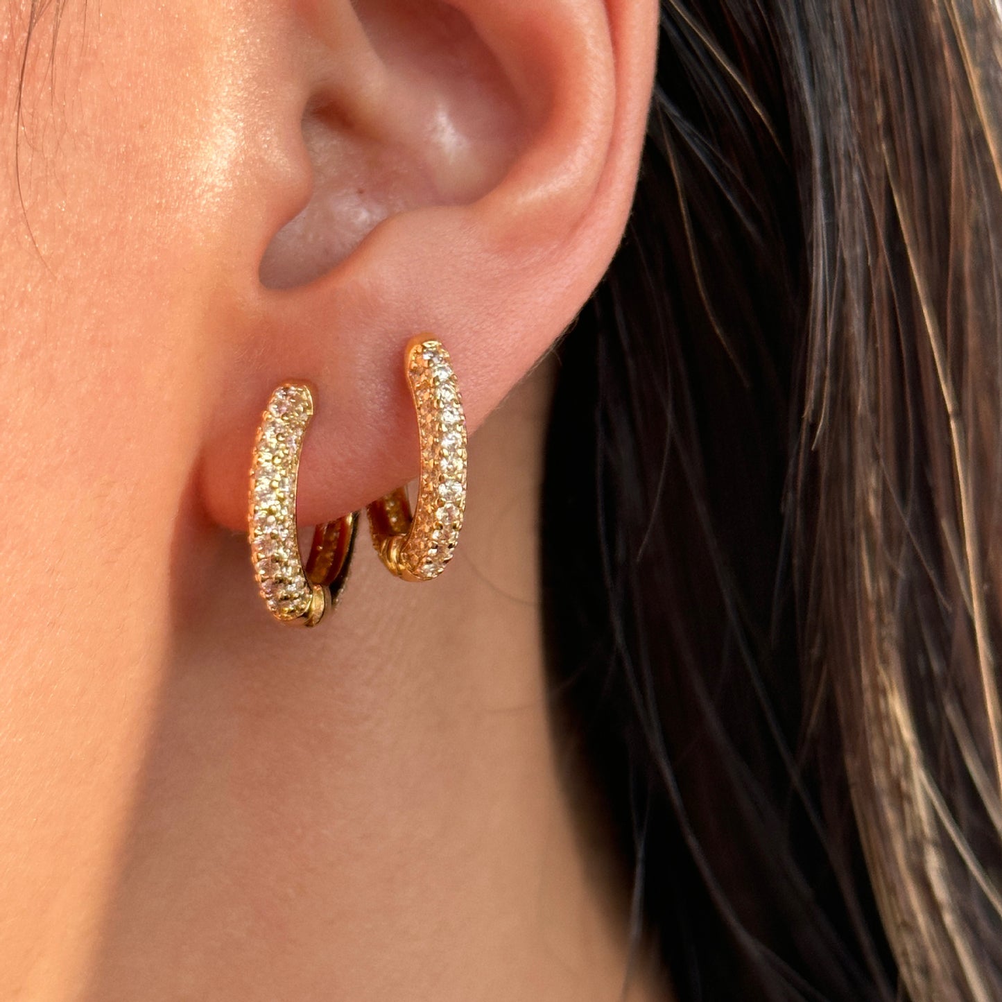 High color retention full diamond zircon round earrings