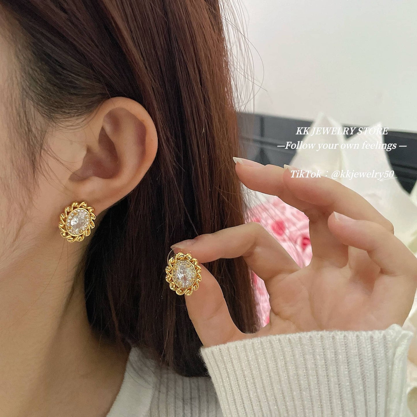 925 Silver Needle Oval Lace Court Stud Earrings