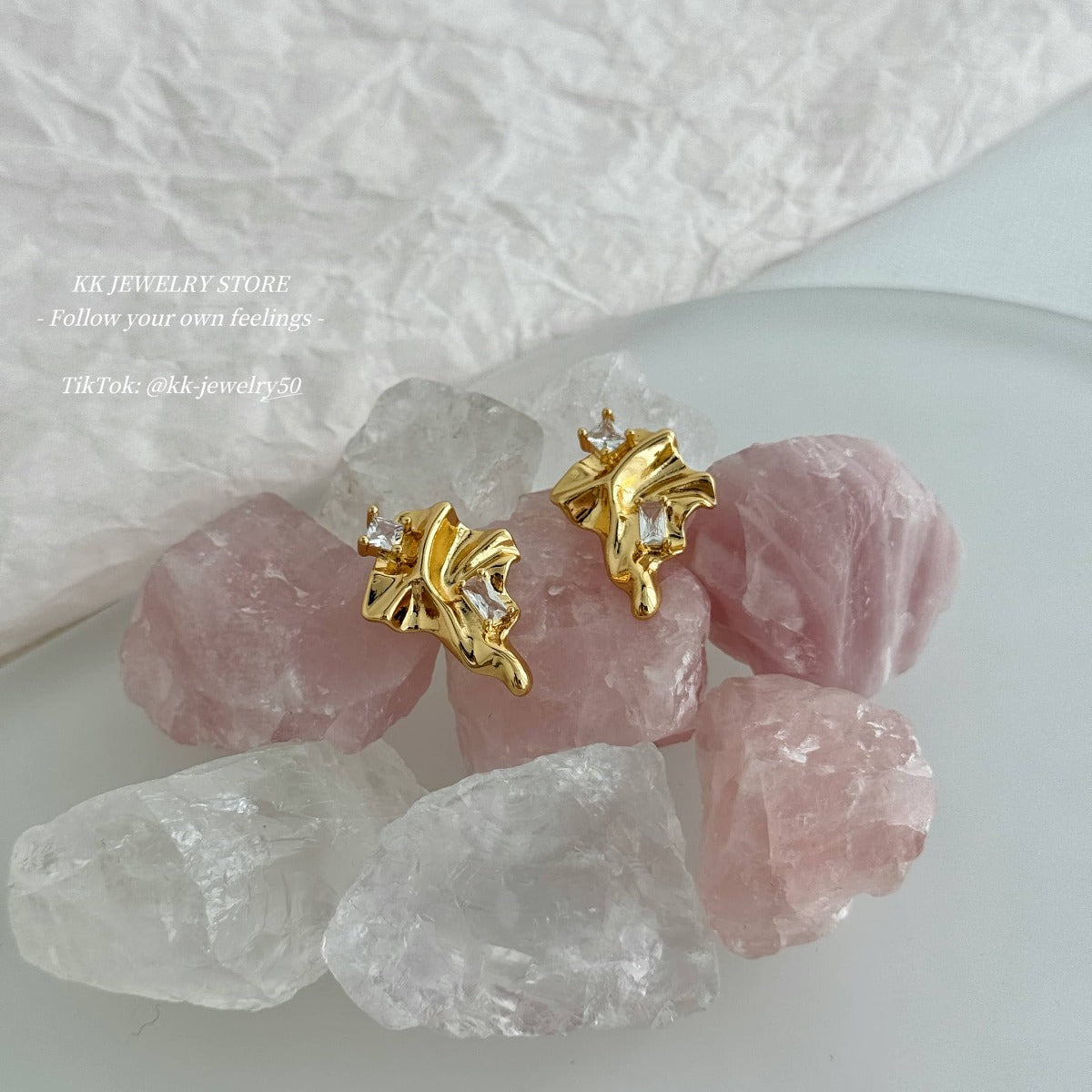 Irregularly pleated earrings 925 silver needles