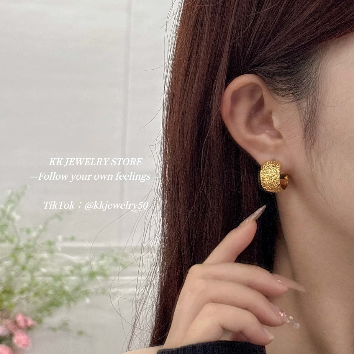 925 Silver Needle Gold C-pleated Textured Earrings