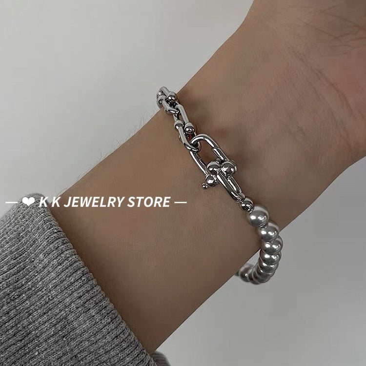 Artificial Pearl Horse-patterned Horseshoe Clasp Bracelet