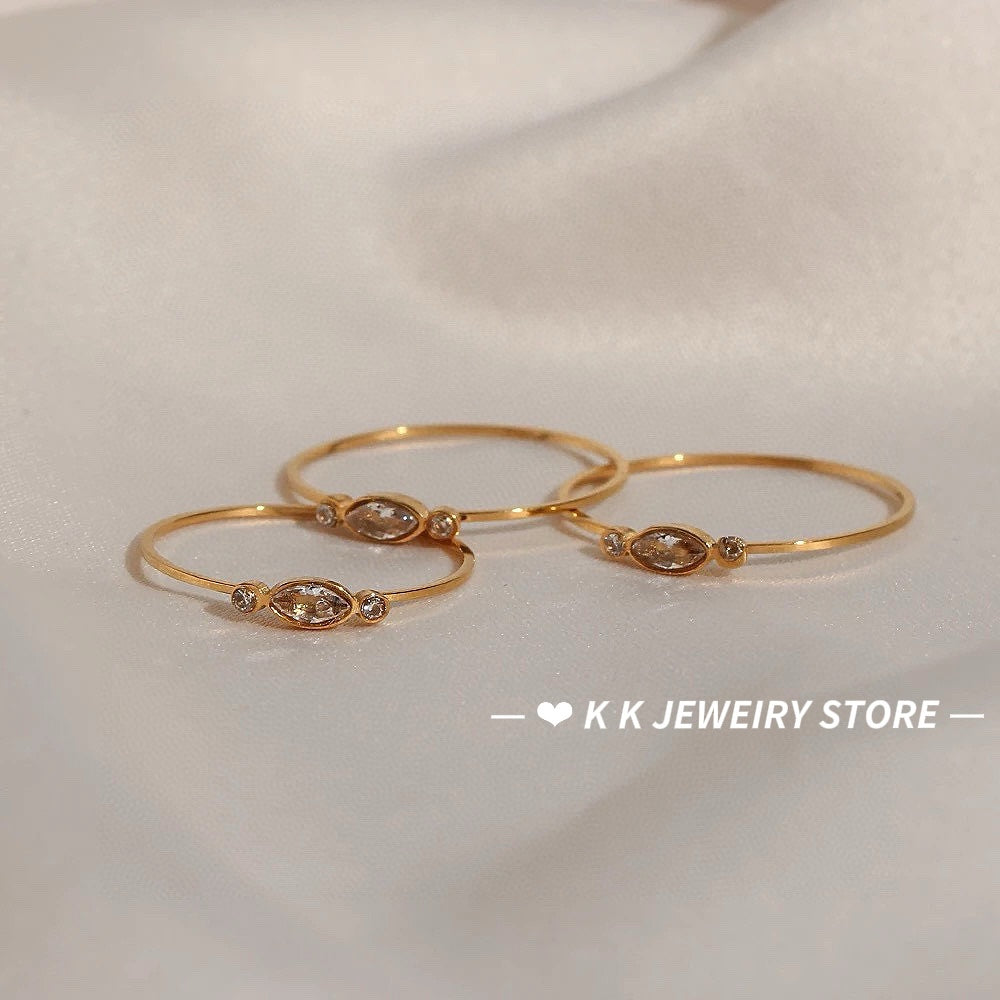 18K الذهب الحقيقي مجلفن التيتانيوم الصلب خاتم الزركون الصغيرة