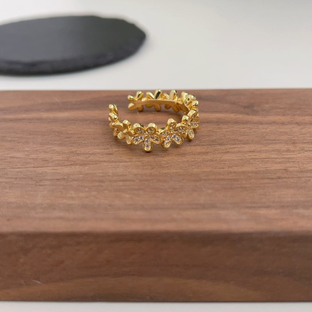 مجموعة زهرة خاتم الماس الجميلة مع طلاء الذهب الحقيقي