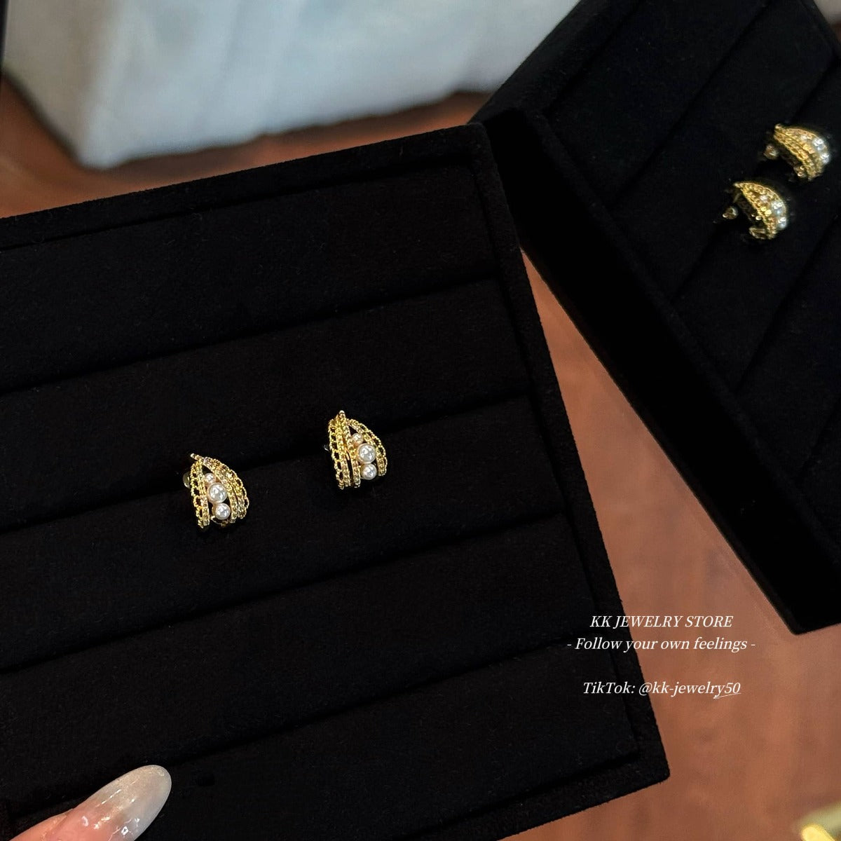 Diamond gold pearl earrings