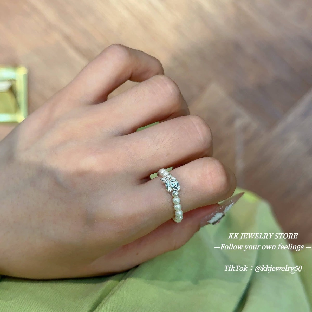 S925 Sterling Silver Happy Puppy Faux Pearl Stretch Ring