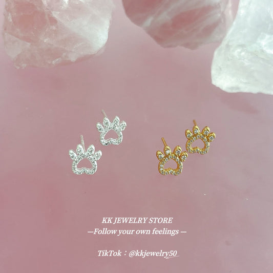 S925 silver hollow cat claw stud earrings