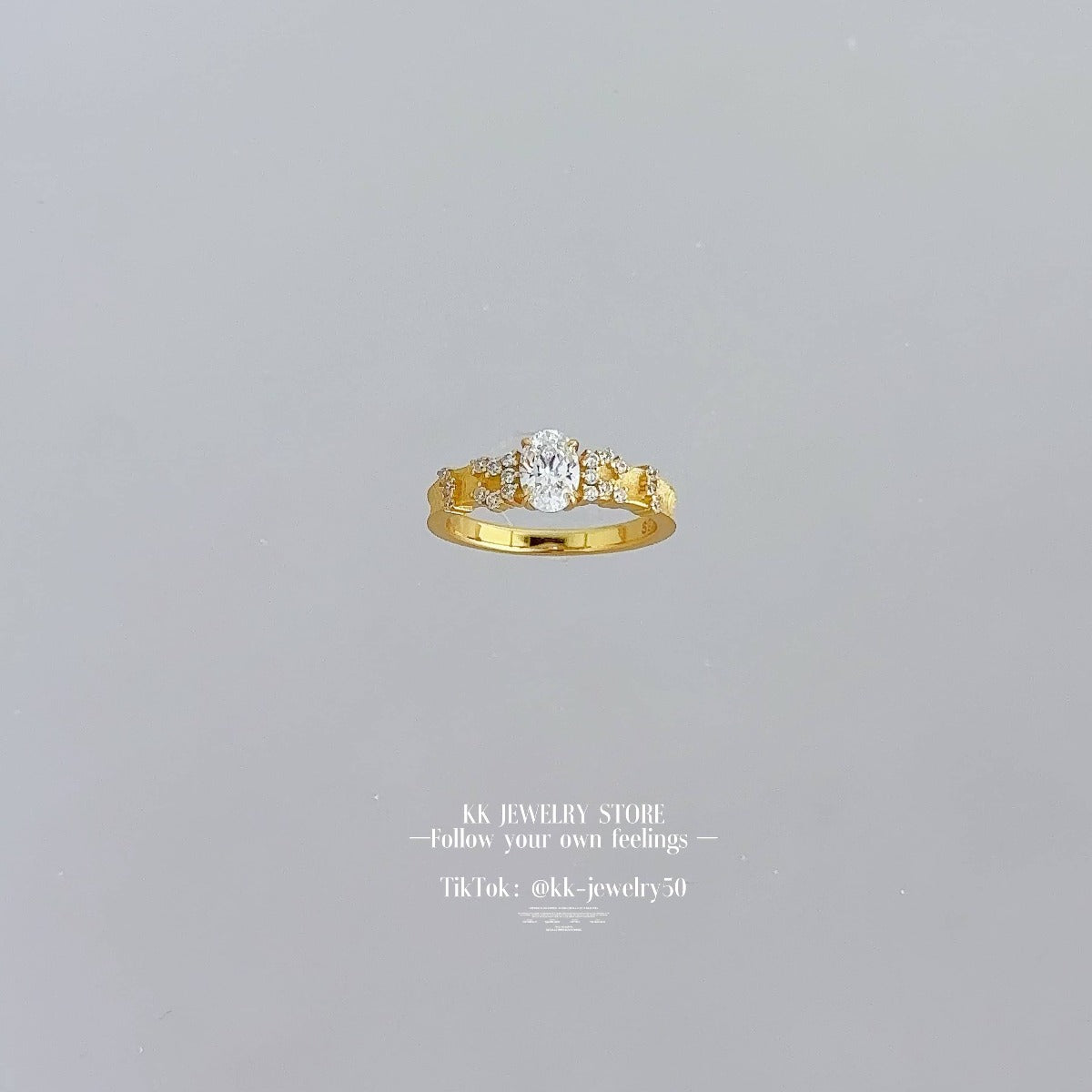 Fingertip Genie~ S925 Silver-plated 5 * 7 Medieval Ring