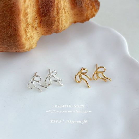 S925 Sterling Silver Ribbon Bow Stud Earrings