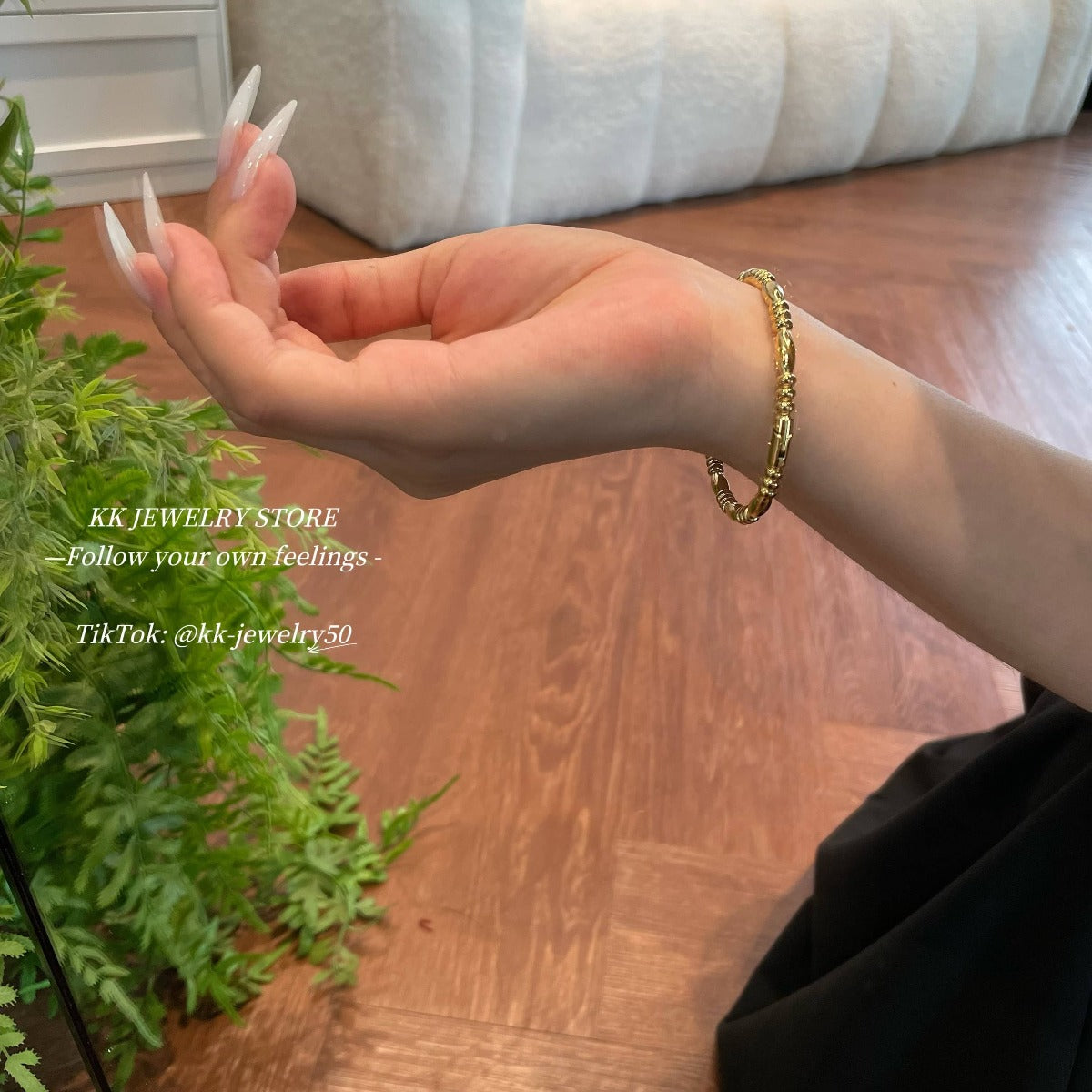 Buckle bracelet like bracelet