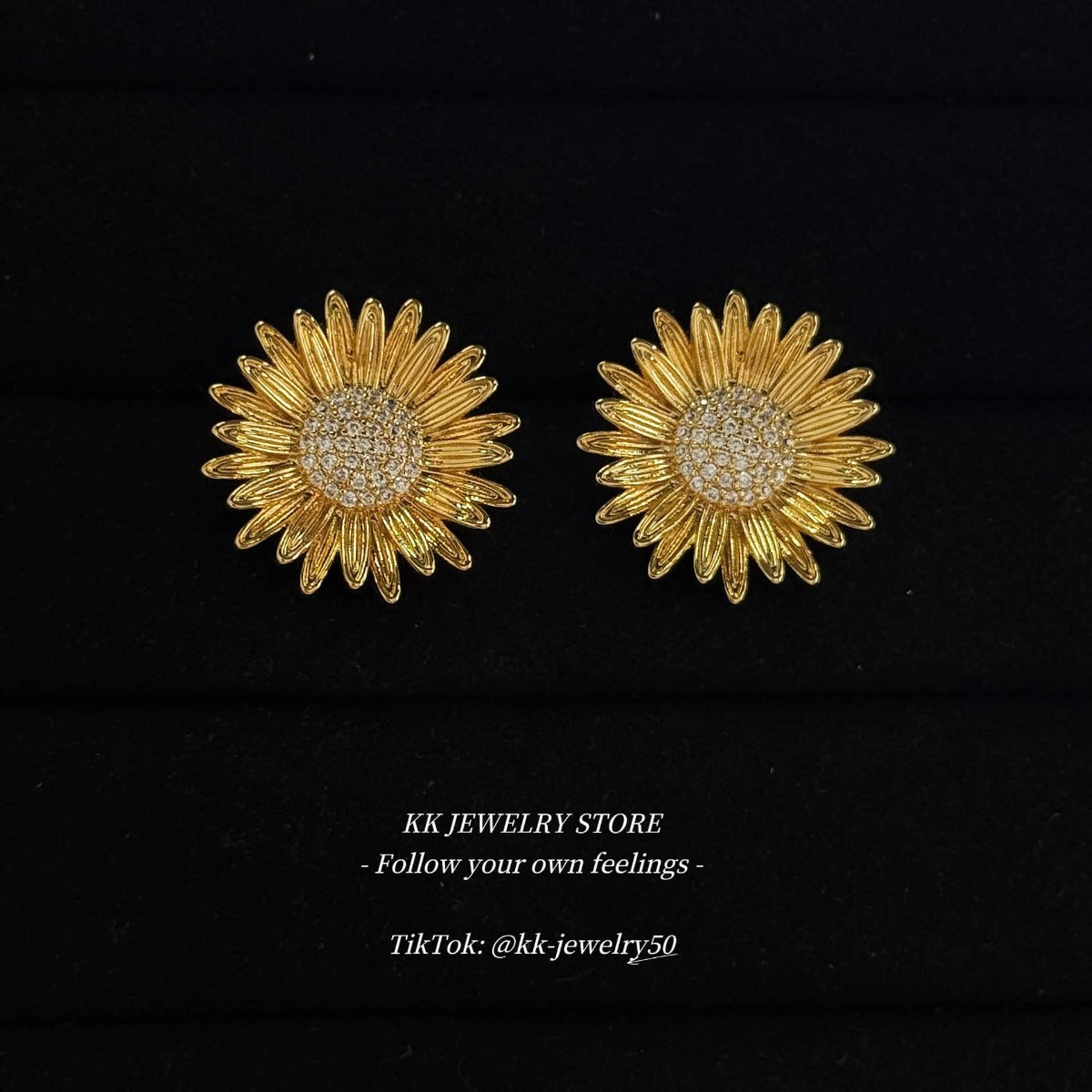 Brass sunflower sunflower diamond earrings