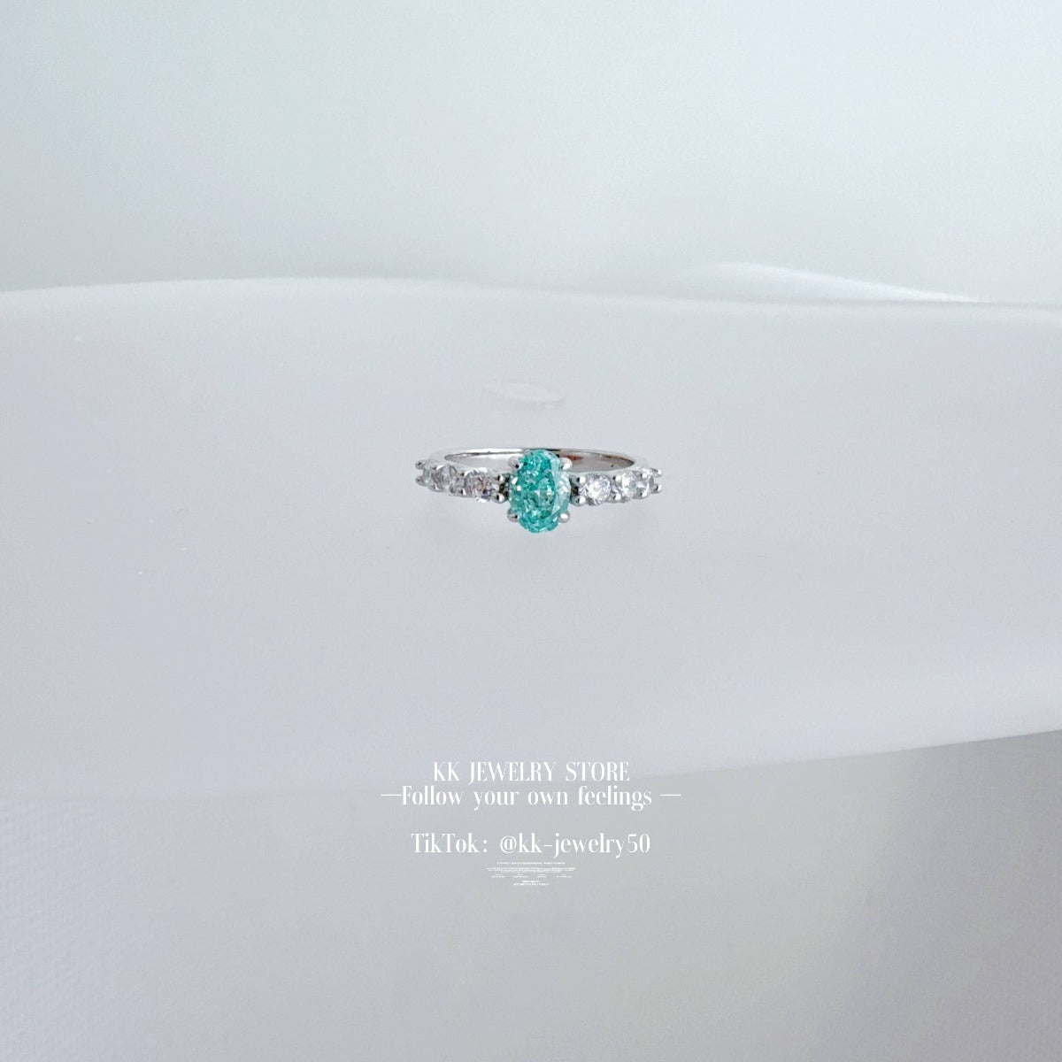 Fresh~ S925 Silver Paraiba 5 * 7mm Ring