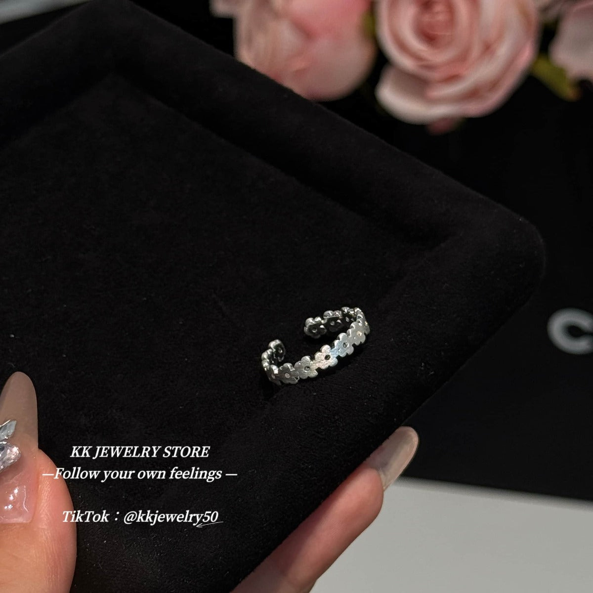 Plain ring small flower brushed frosted ring