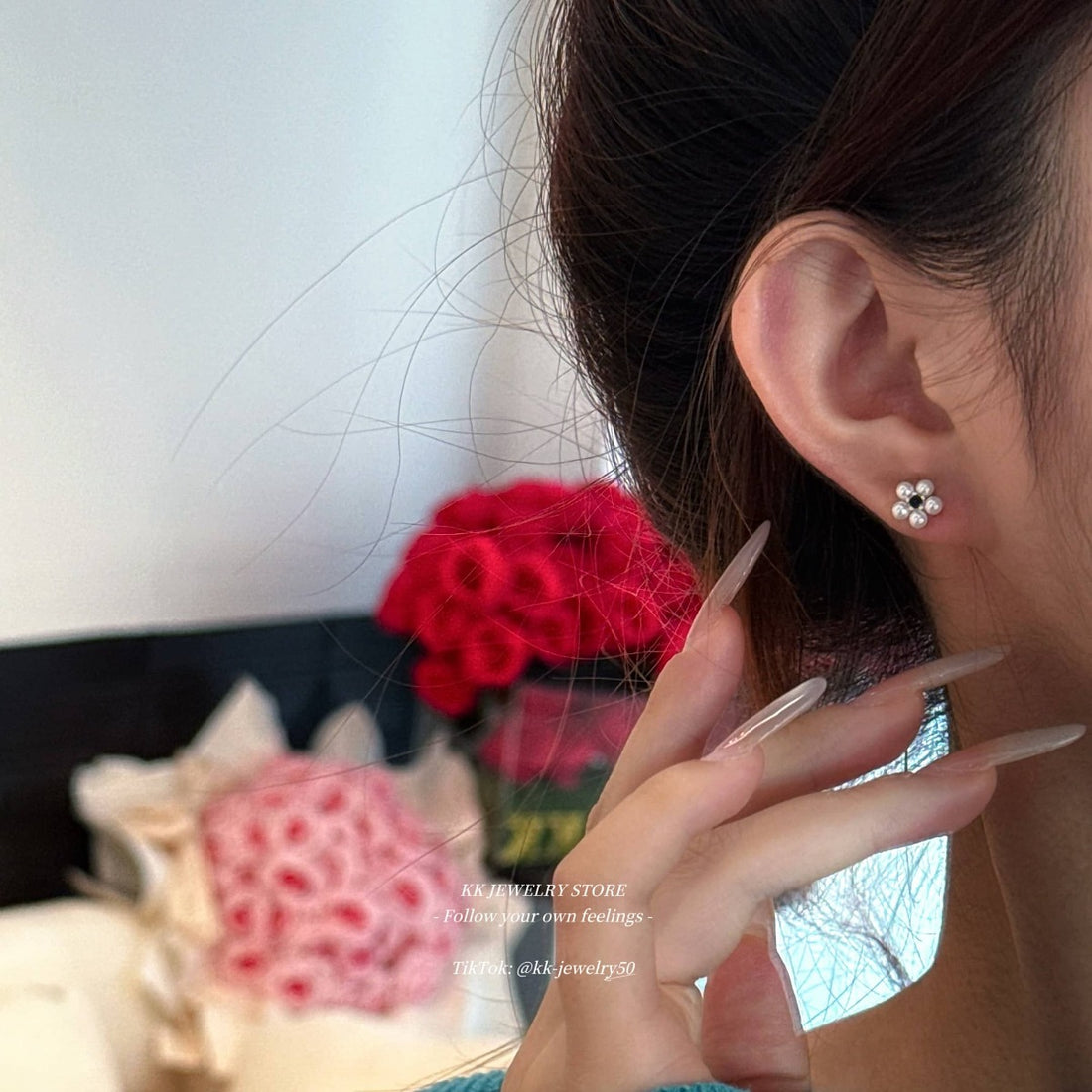 S925 Sterling Silver Pearl Flower Mini Stud Earrings