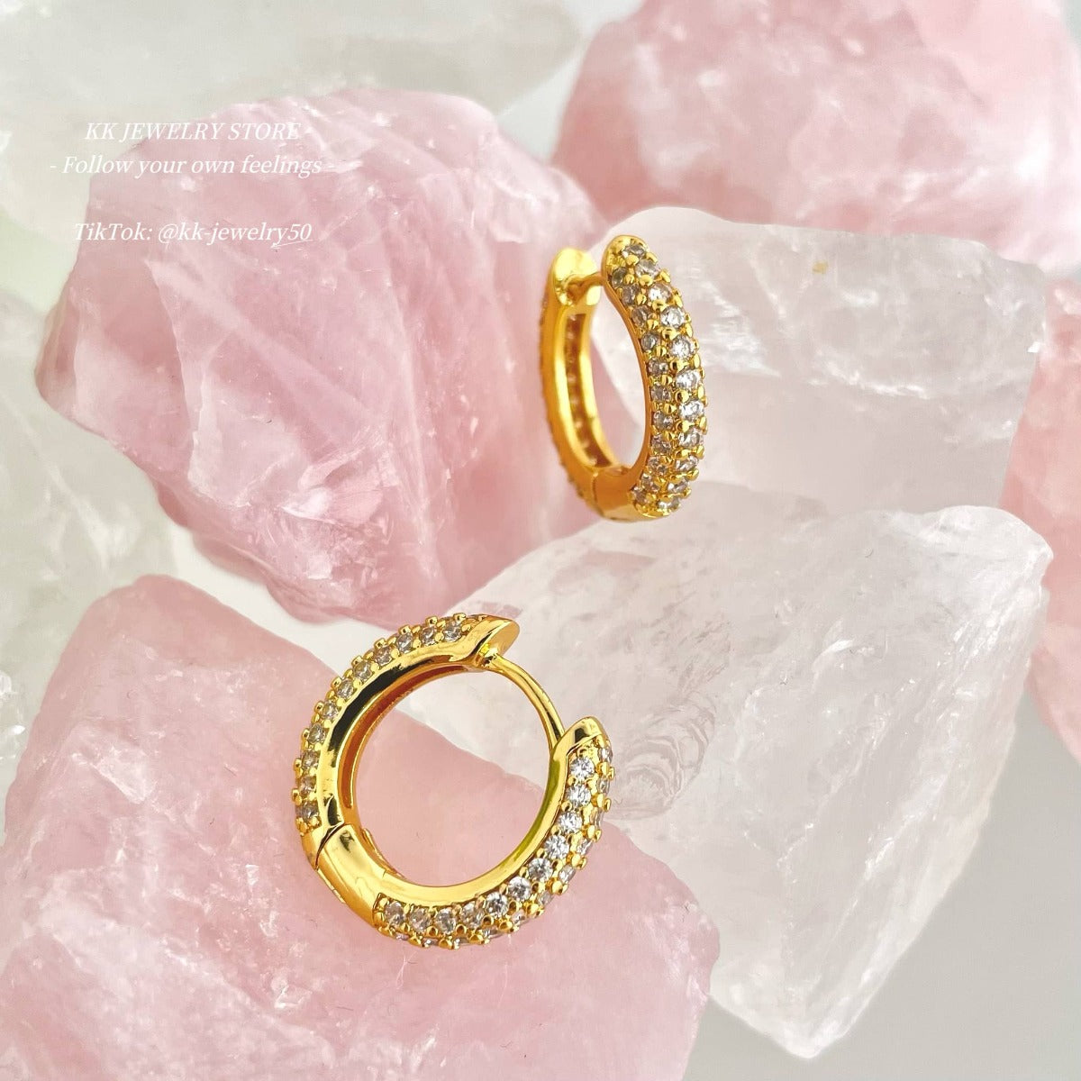 High color retention full diamond round earrings