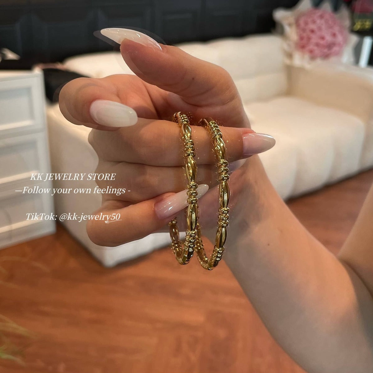 Buckle bracelet like bracelet