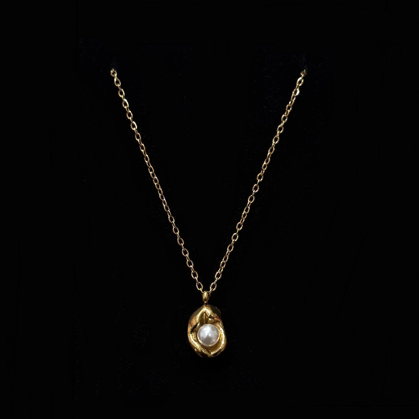 Irregular egg-shaped pearl real gold plated necklace