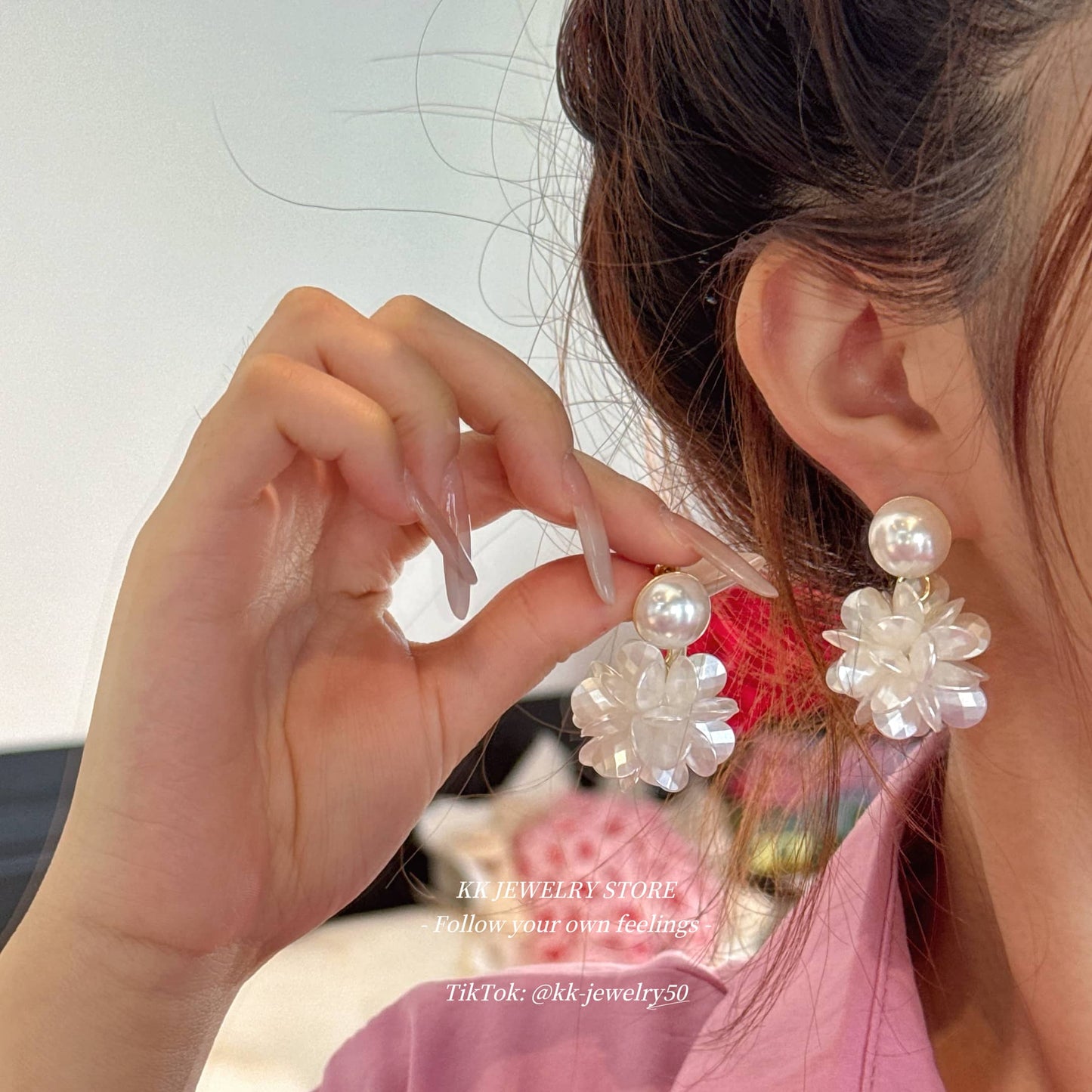 White hydrangea pearl stud earrings