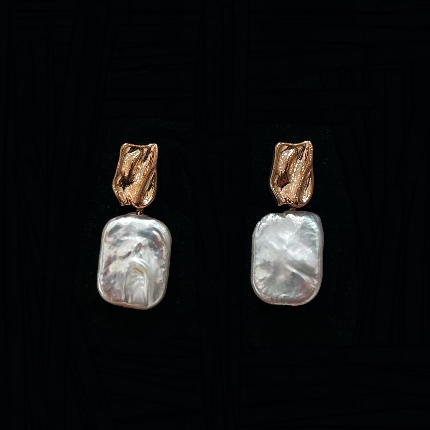 Natural Baroque pearl earrings