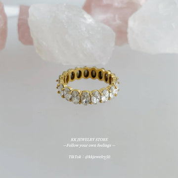 Oval full diamond ring