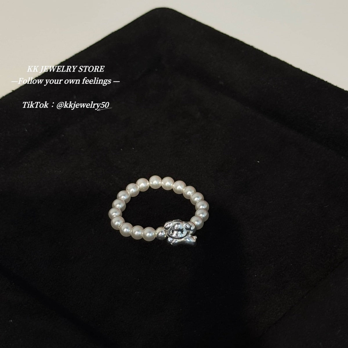 S925 Sterling Silver Happy Puppy Faux Pearl Stretch Ring