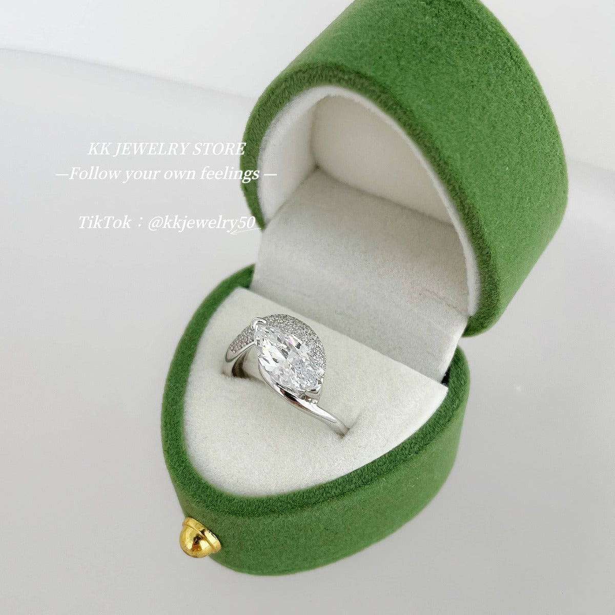 S925 Silver 6 * 12 Horse's Eye Diamond Ring