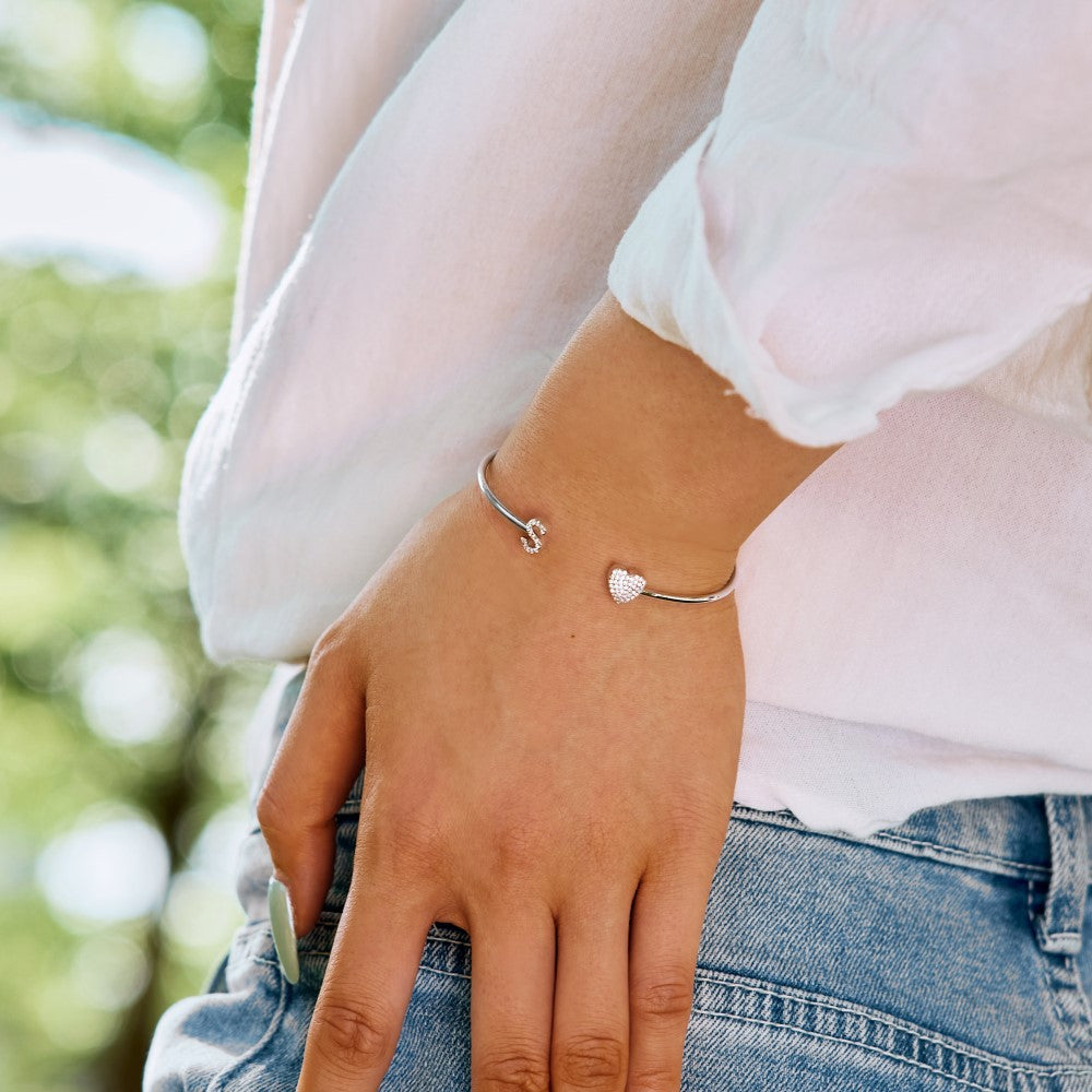 925 sterling silver bracelet with 26 letters of heart symmetrical design