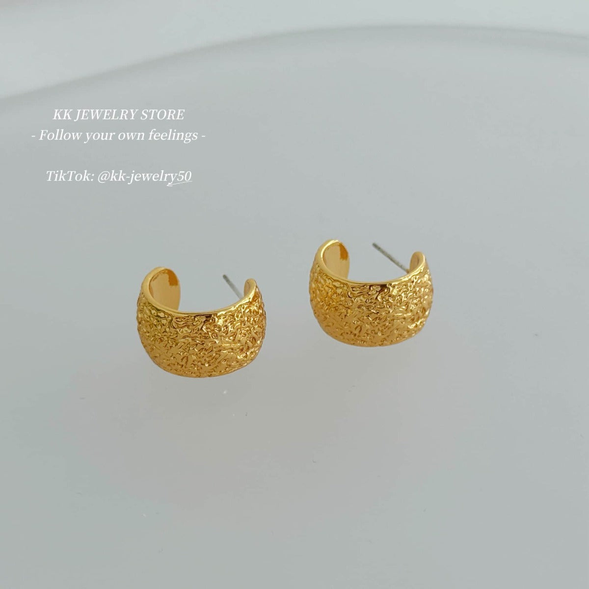 925 Silver Needle Gold C-pleated Textured Earrings