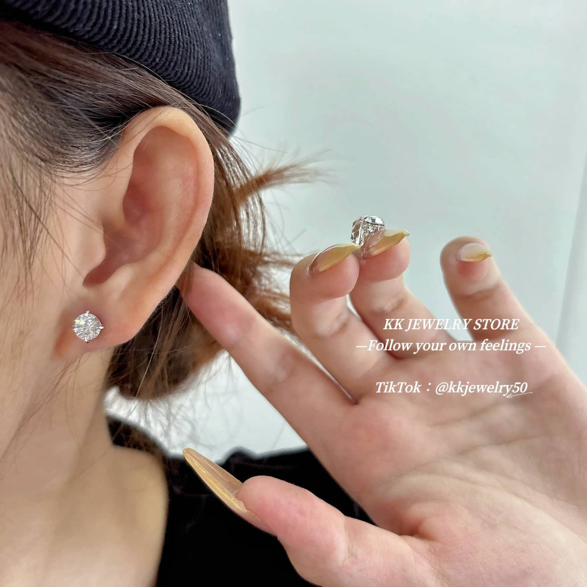 S925 Silver Classic 8mm Round Minimalist High Carbon Diamond Stud Earrings