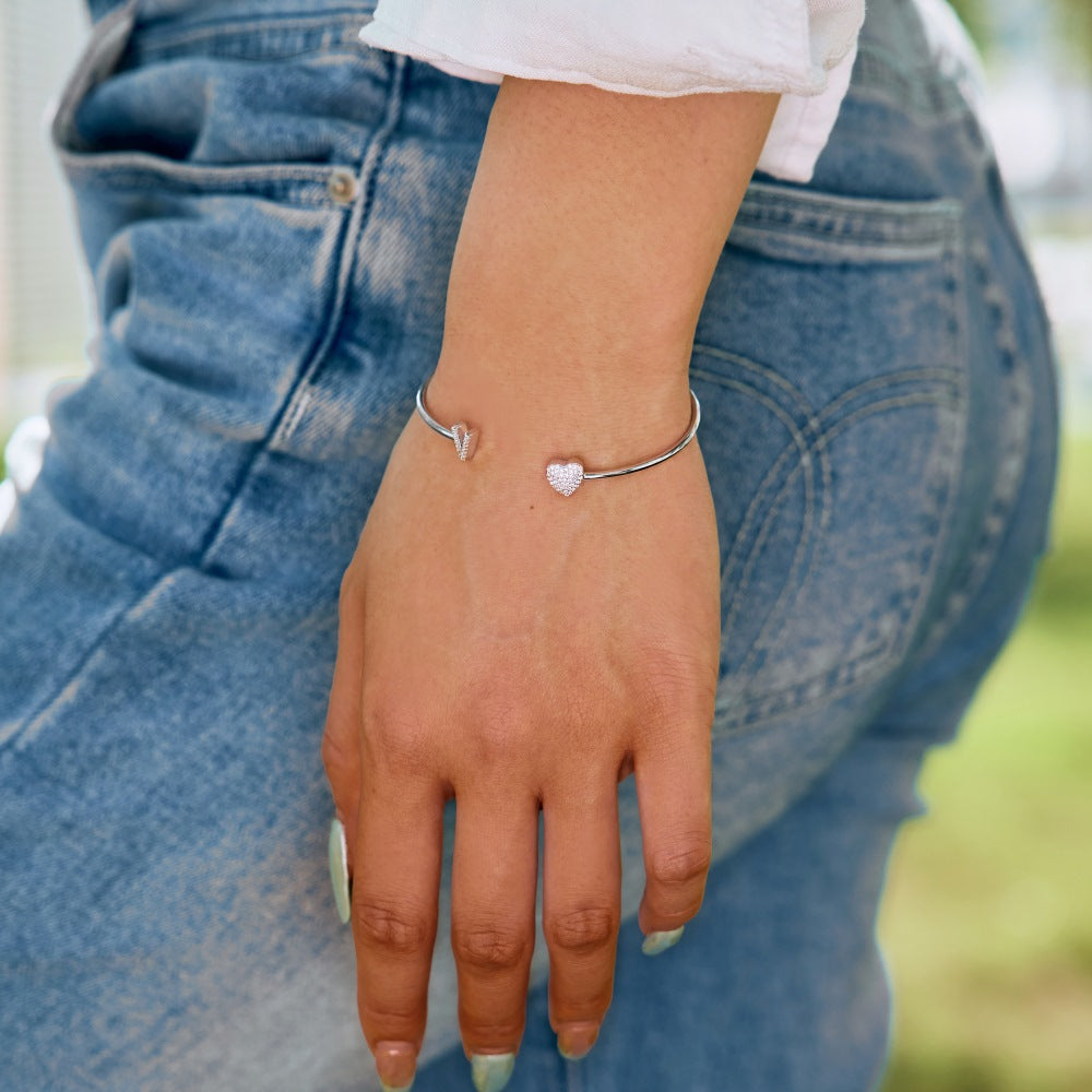 925 sterling silver bracelet with 26 letters of heart symmetrical design