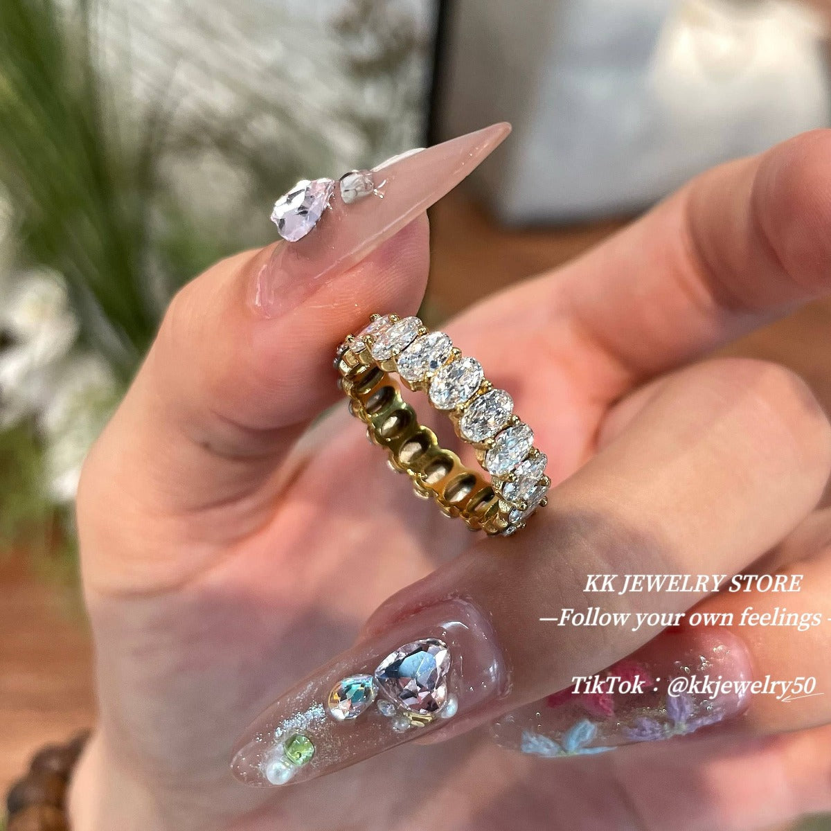 Oval full diamond ring