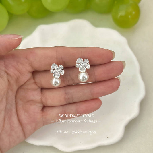 S925 Sterling Silver Petal Pearl Stud Earrings