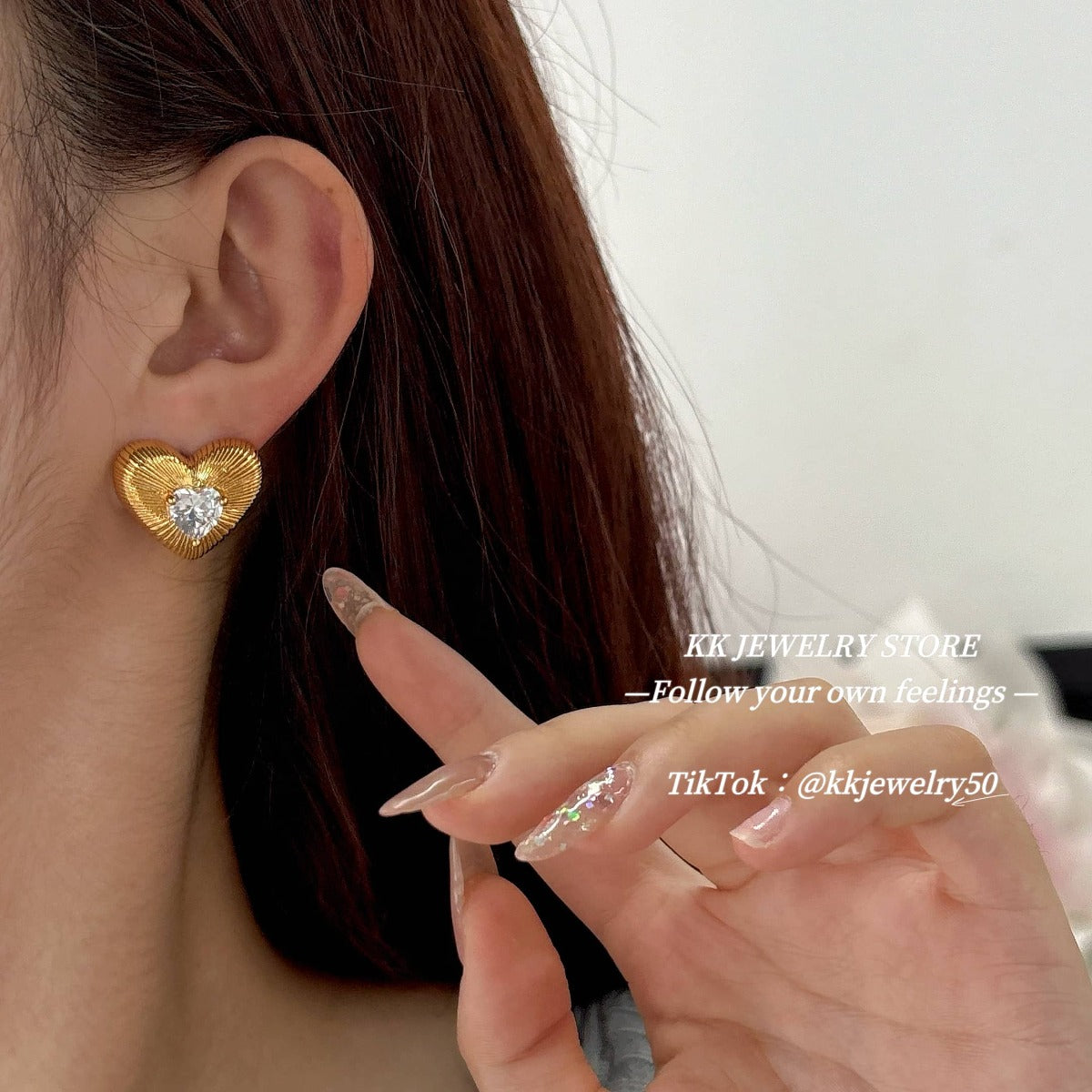 Textured Flash Diamond Love Stud Earrings 925 Silver Needle