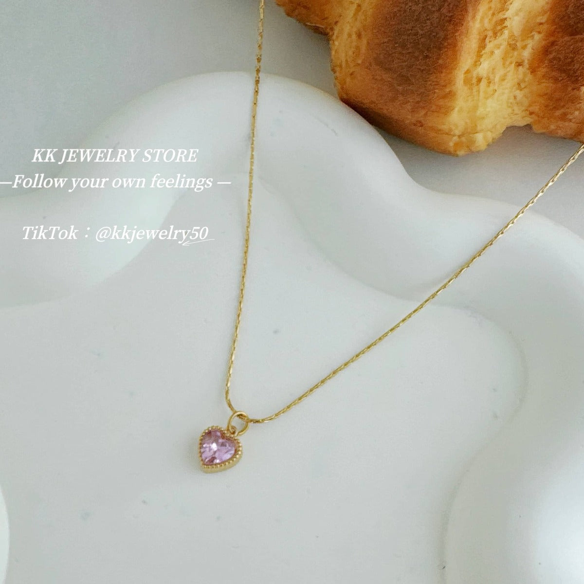 Bamboo chain love necklace