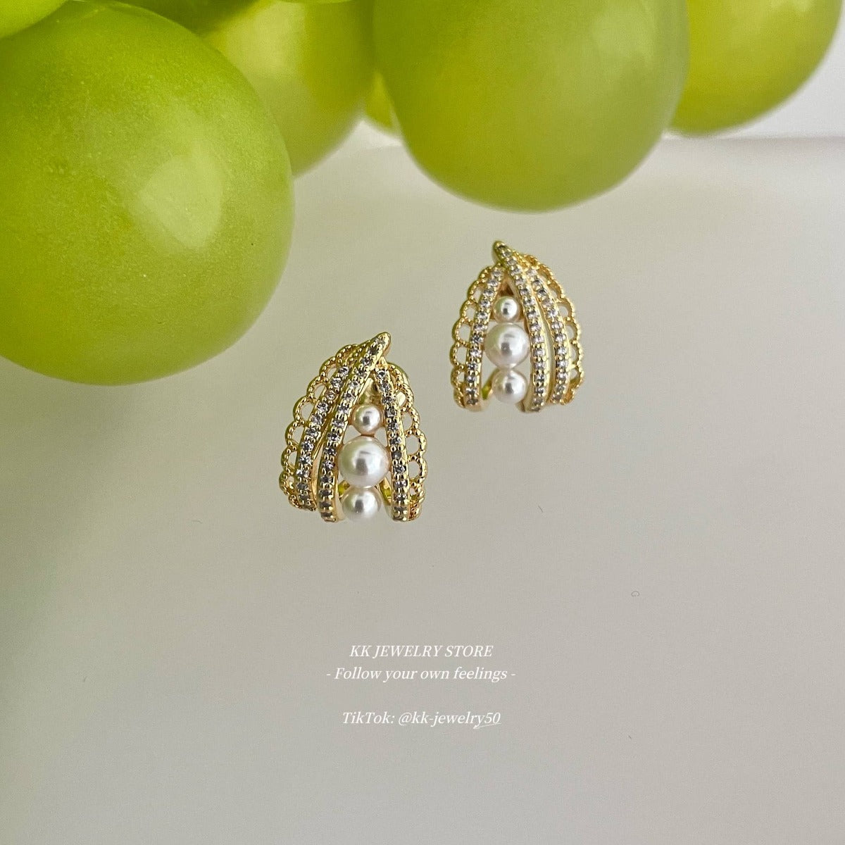 Diamond gold pearl earrings