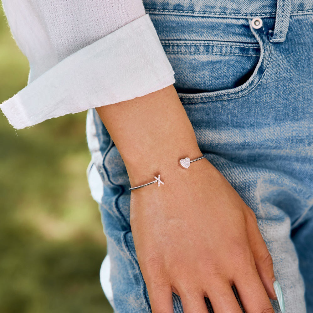 925 sterling silver bracelet with 26 letters of heart symmetrical design