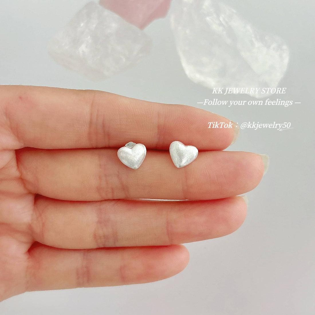 S925 sterling silver brushed matte love stud earrings