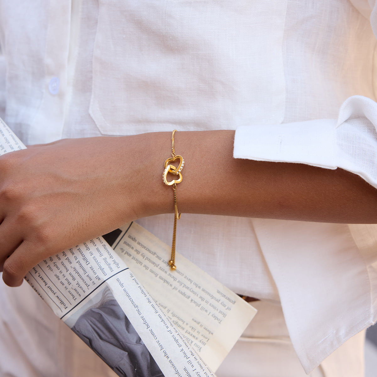 Stainless steel bracelet does not fade