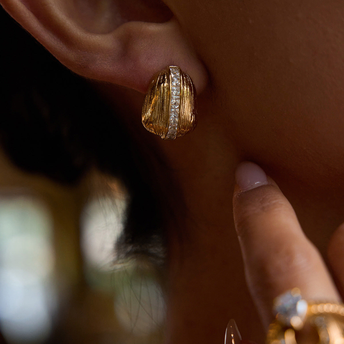 Stainless steel zircon stud earrings