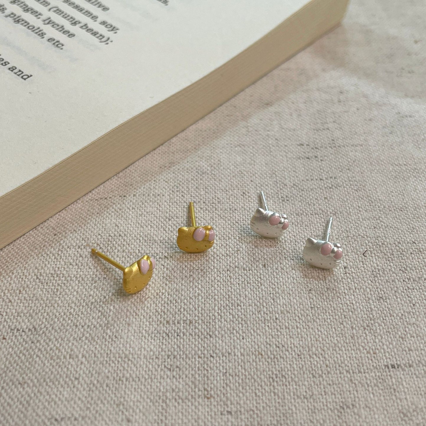 S925 Sterling Silver Bow Cat Stud Earrings