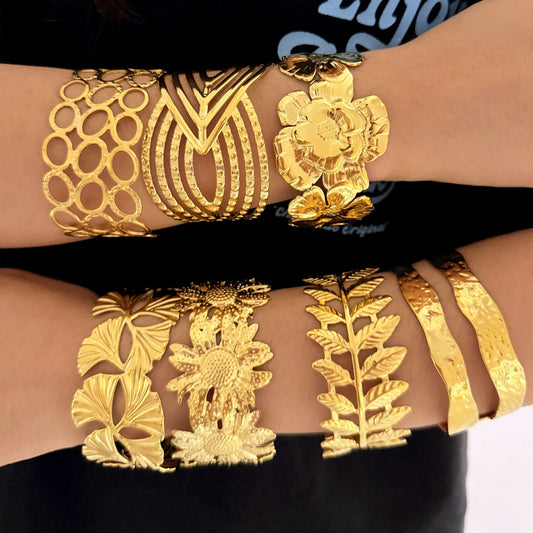 Stainless steel wide-sided opening hollow flower bracelet