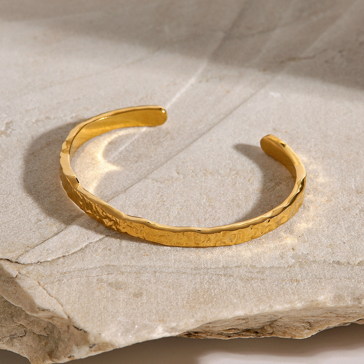 Stainless steel wavy open bracelet