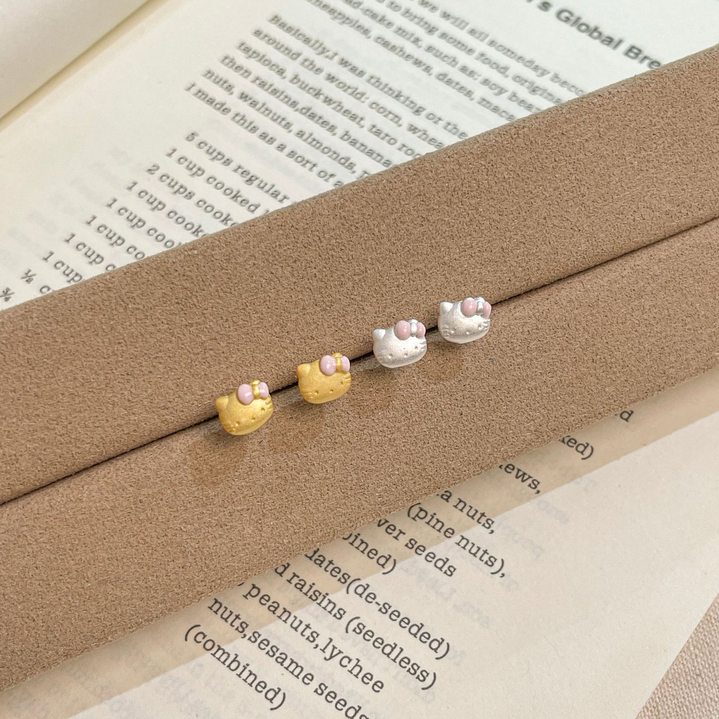 S925 Sterling Silver Bow Cat Stud Earrings