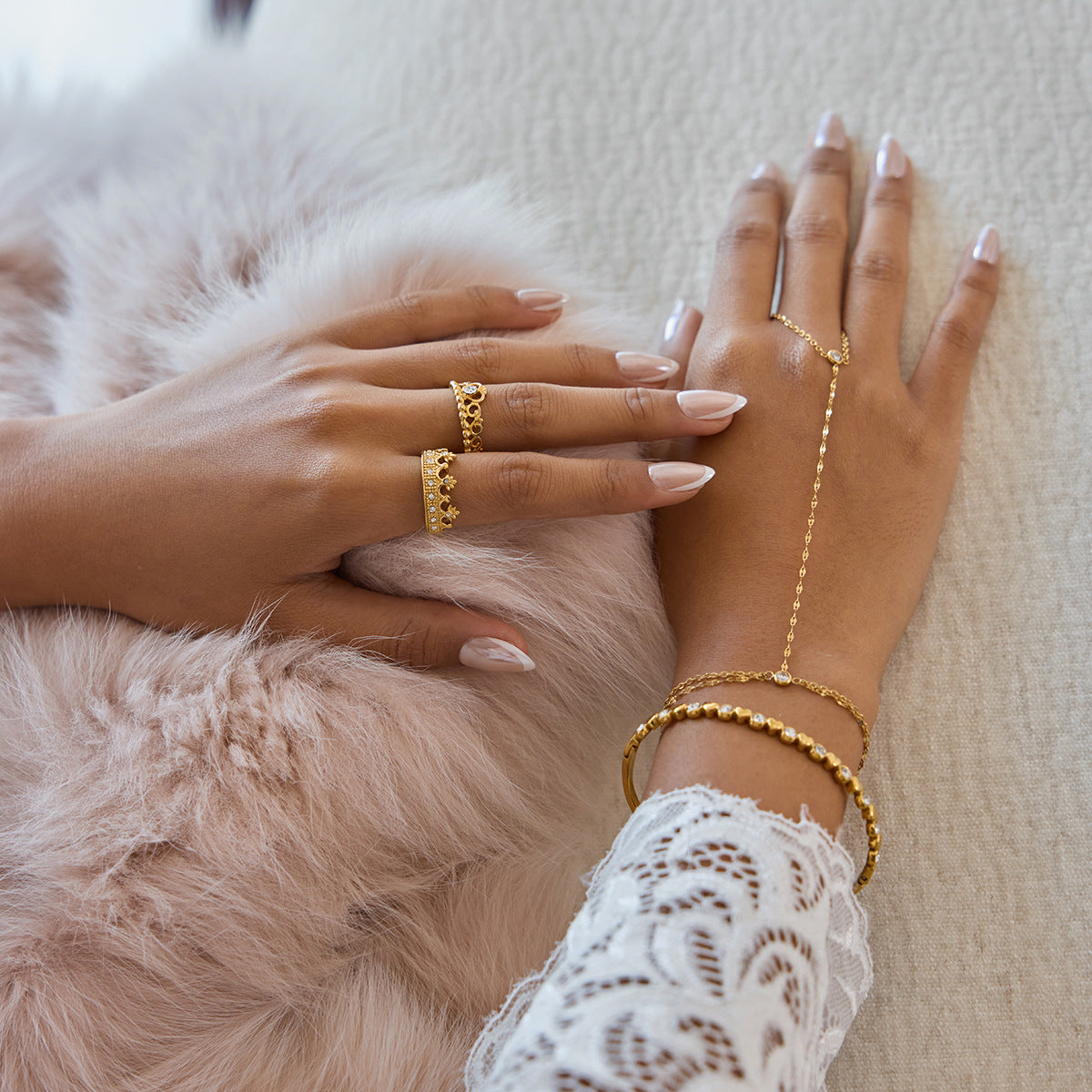 Popular rhinestone crown ring