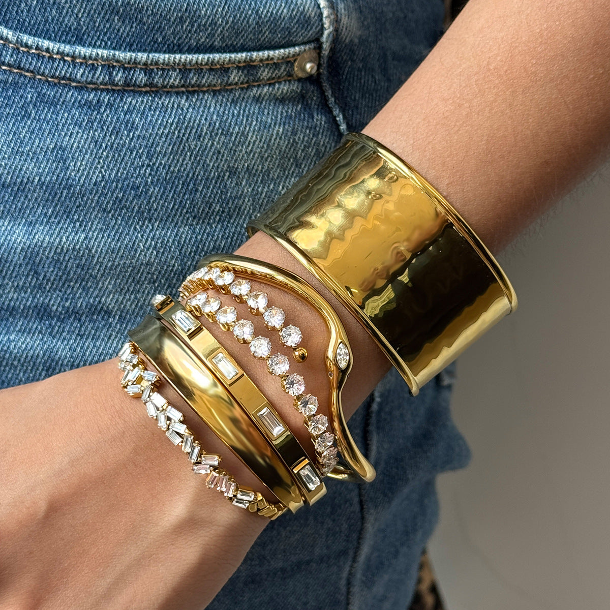 Stainless steel zircon bracelet open bracelet does not fade